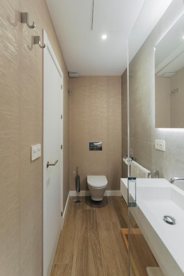 Galmen Suites Seville Exterior photo